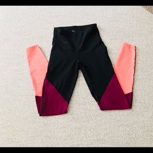 EUC Women’s Athletic Leggings Sz XS